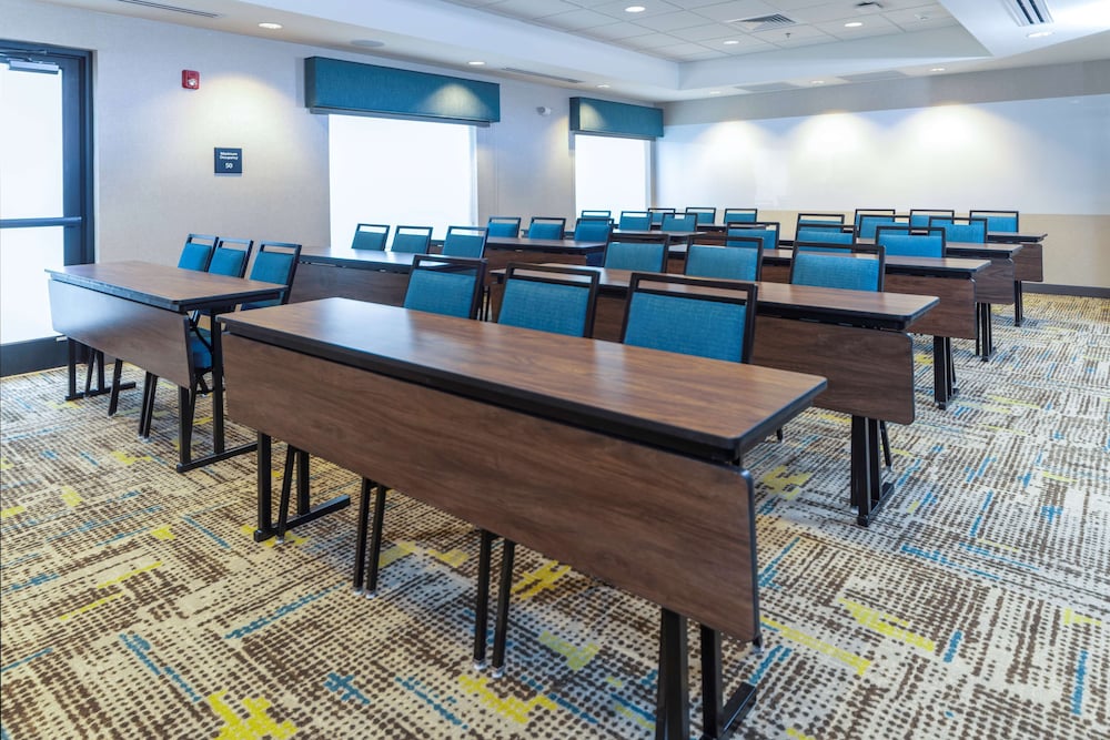 Hampton Inn & Suites Conway - photo 28