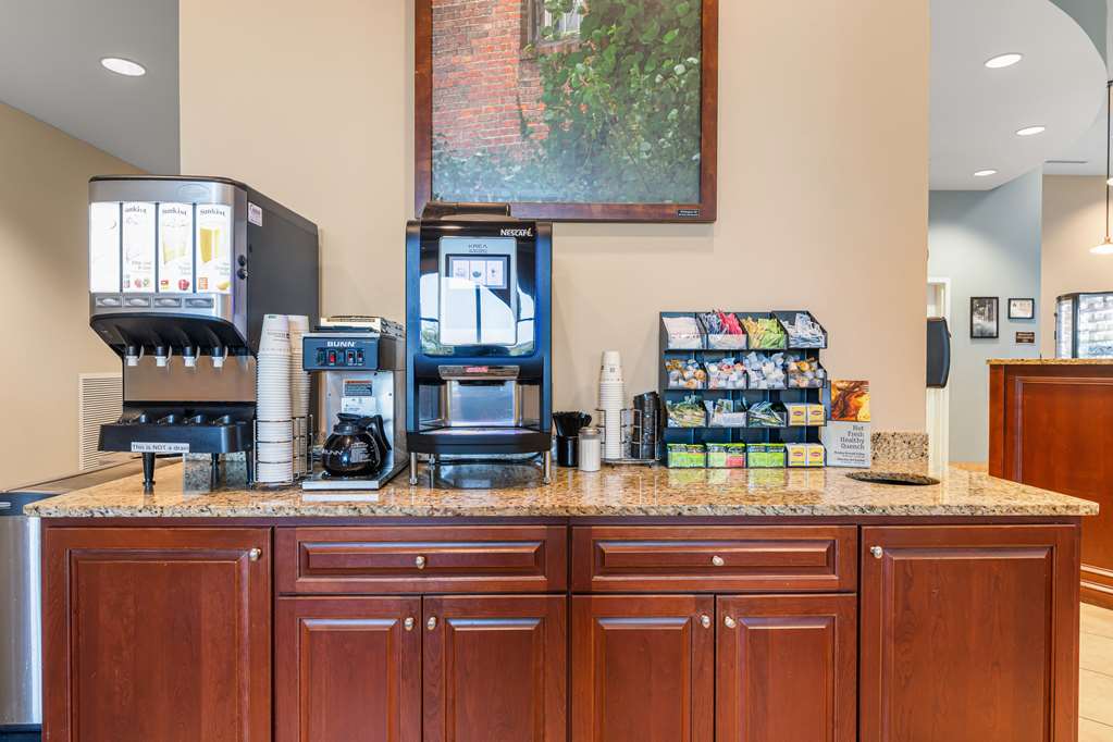 Best Western Plus Westgate Inn & Suites - photo 41