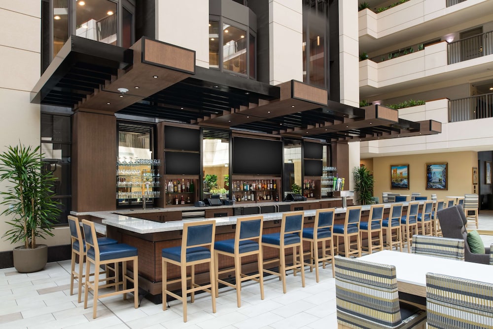 Embassy Suites by Hilton Sacramento Riverfront Promenade - photo 35