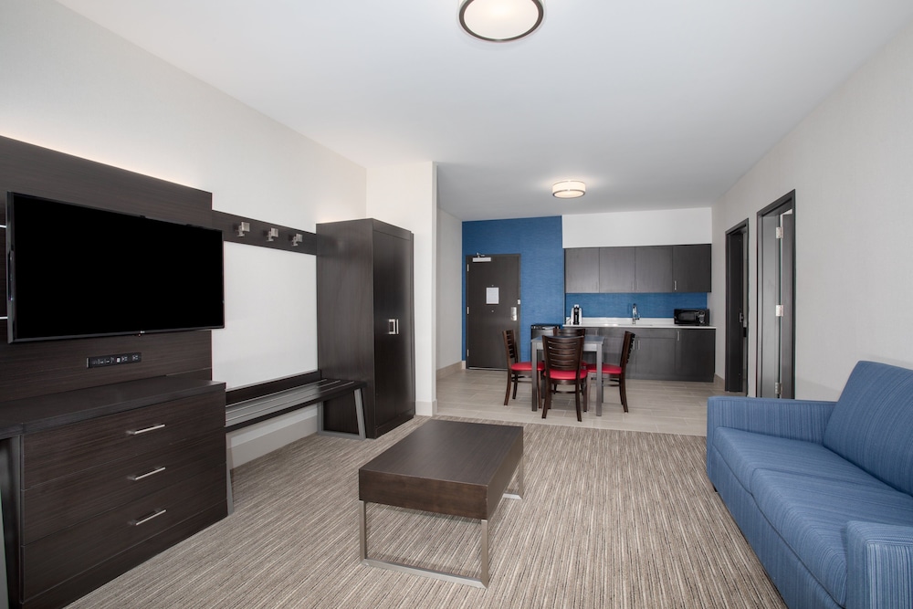 Holiday Inn Express & Suites Ely by IHG - photo 8