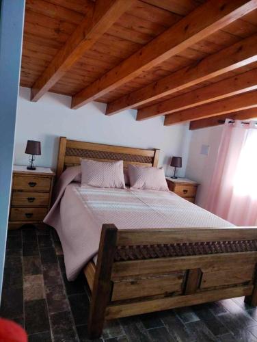 Charming House in Redondo Air Conditioned — 4-Star Luxury Hotel in Redondo, Portugal