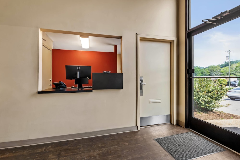 Suburban Studios Brentwood Nashville - photo 4