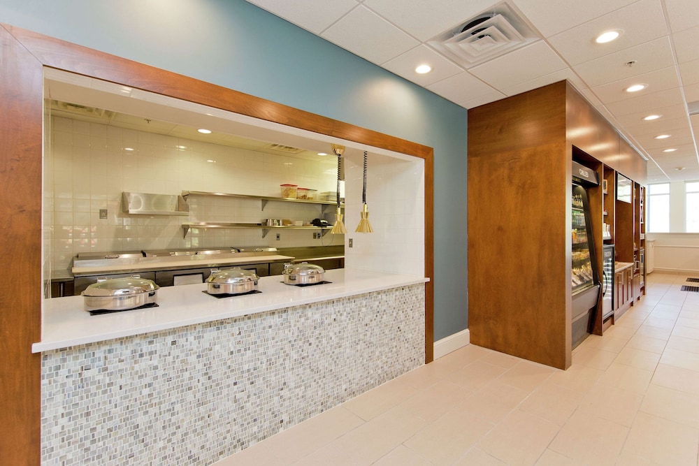 Hilton Garden Inn Winchester - photo 39