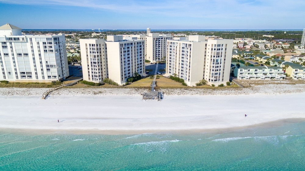 Shoreline Towers 1023 2 Bedroom Condo by RedAwning - photo 4