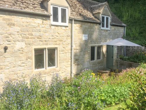 The Cot - carbon neutral hotel in Chalford