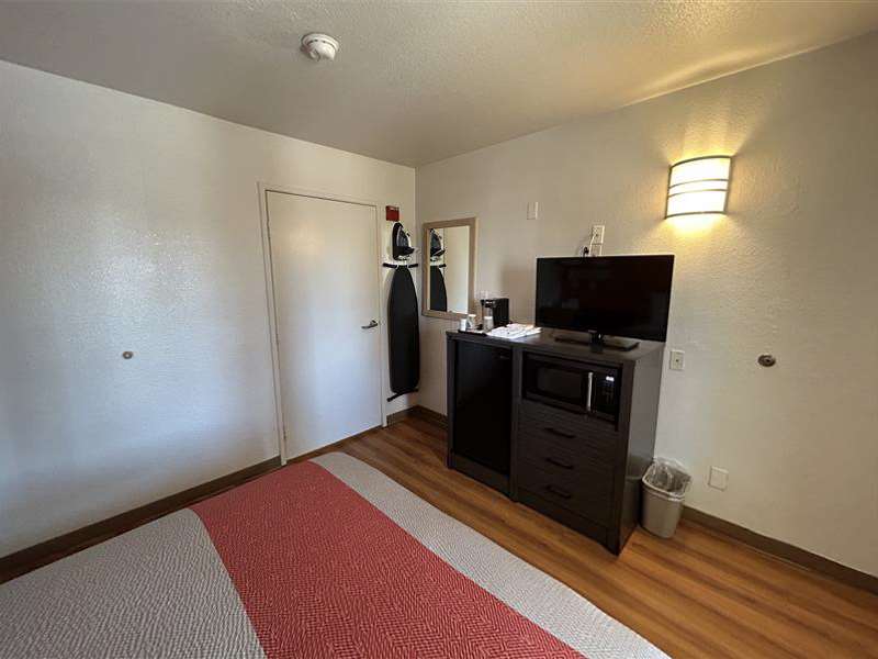 Motel 6 Bellflower CA Los Angeles - photo 17