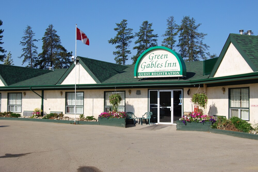 Green Gables Inn — hotel in Whitecourt
