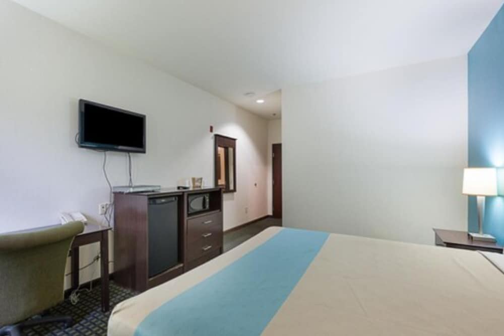 Budget Inn and Suites Texas - photo 13
