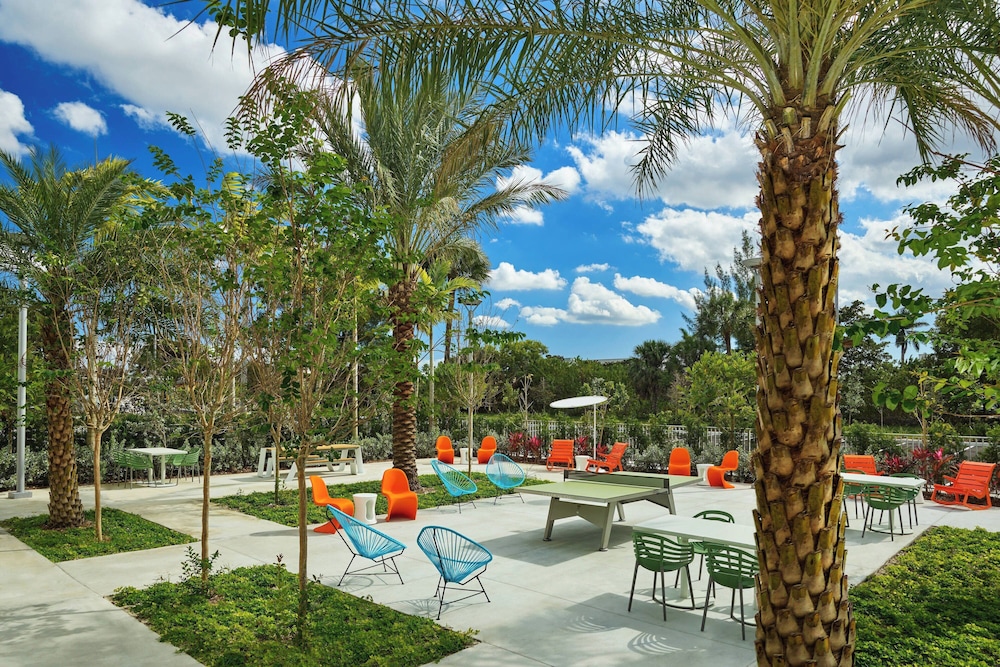 Aloft Miami Airport - photo 24