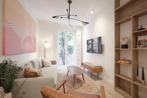Luxury flat next to Gran Via Madrid — 4-Star Luxury Hotel in Madrid, Spain