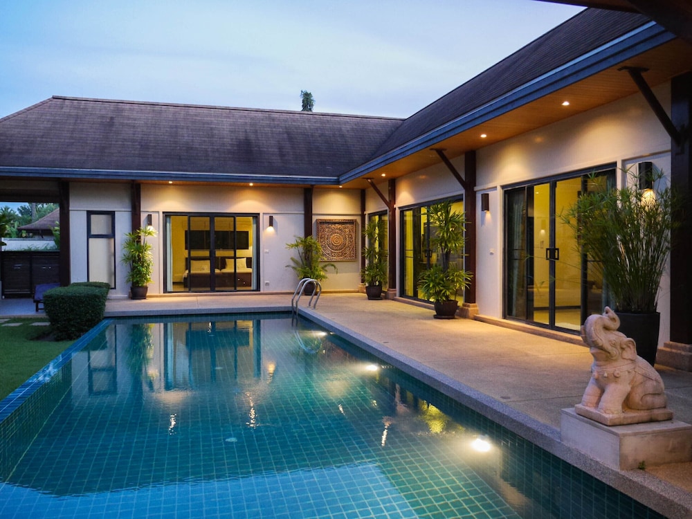 3bdr Pool villa Naiharn KOK by Capital Pro — 4-Star Luxury Hotel in Rawai, Thailand