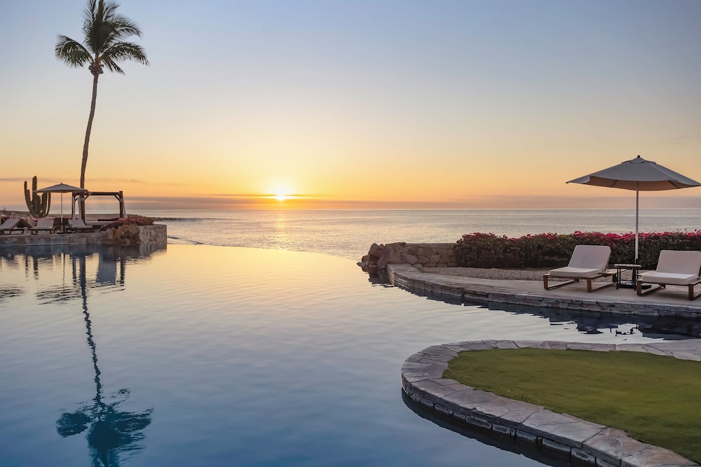 Infinity pool