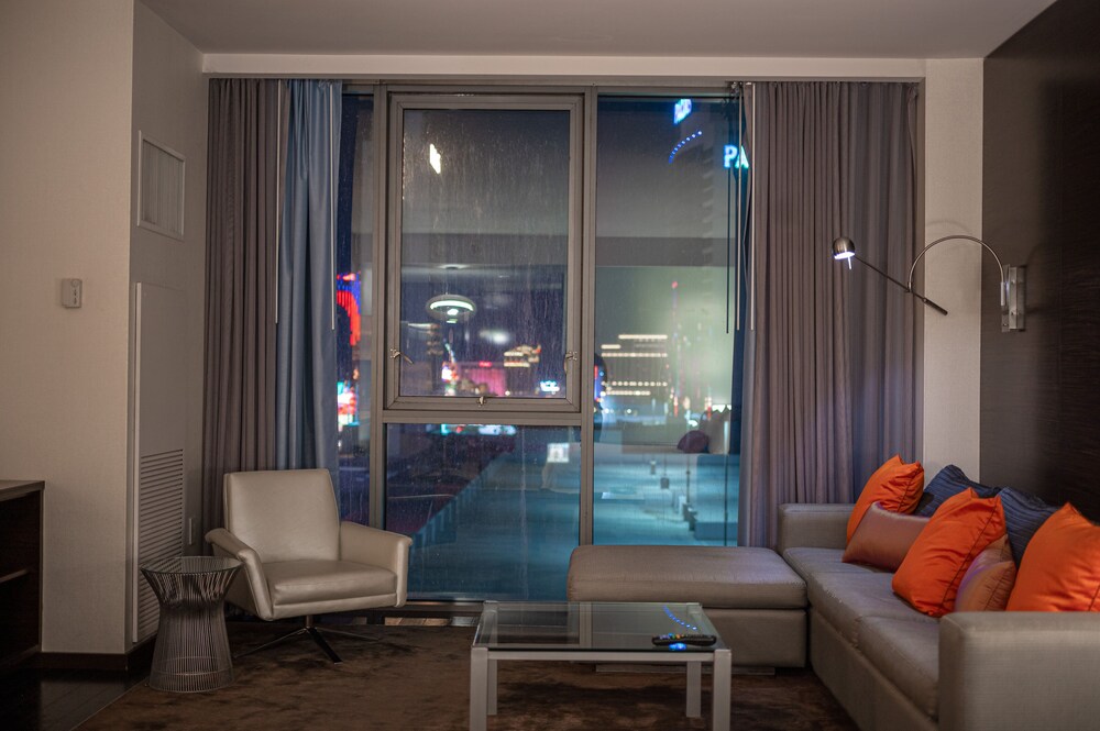 StripViewSuites at Palms Place Penthouses - photo 117