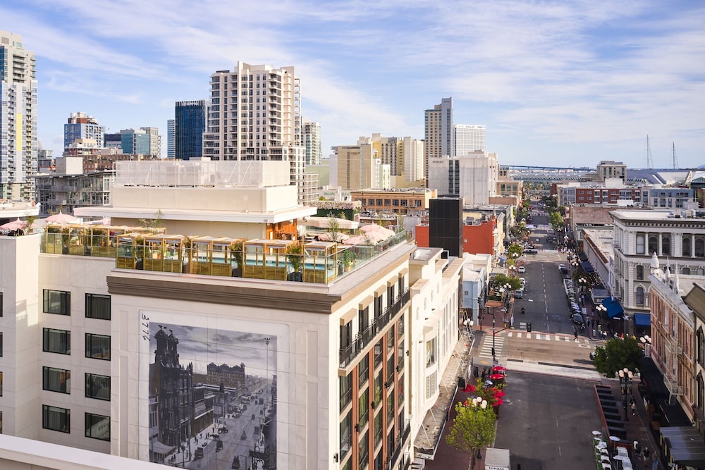 AC Hotel San Diego Downtown Gaslamp Quarter - photo 55