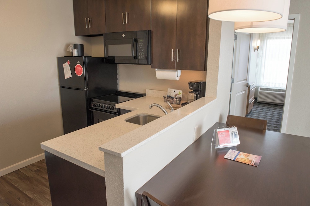 TownePlace Suites by Marriott Battle Creek - photo 17