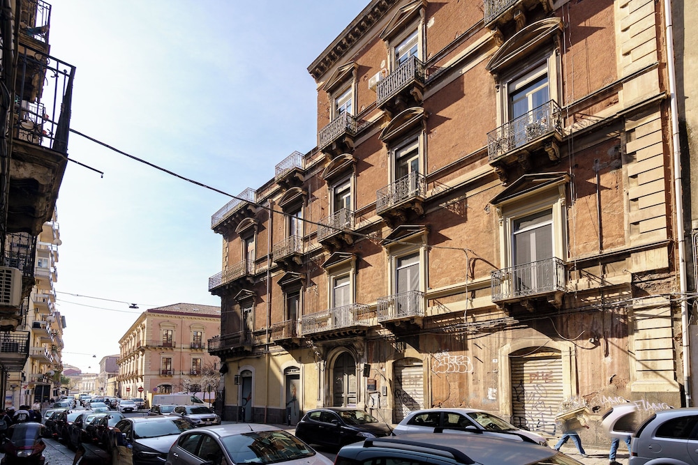 Mènnula — 4-Star Luxury Hotel in Catania, Italy