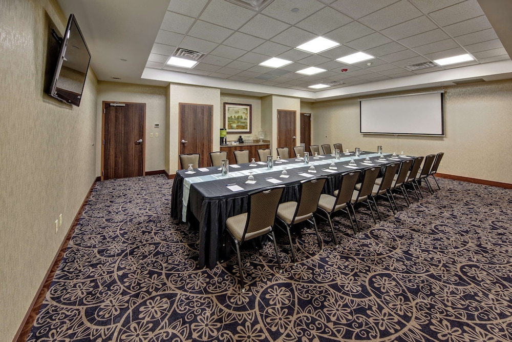 Hilton Garden Inn Tulsa Midtown - photo 31