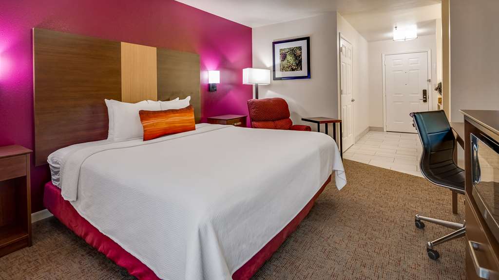 Best Western Pineywoods Inn - photo 17
