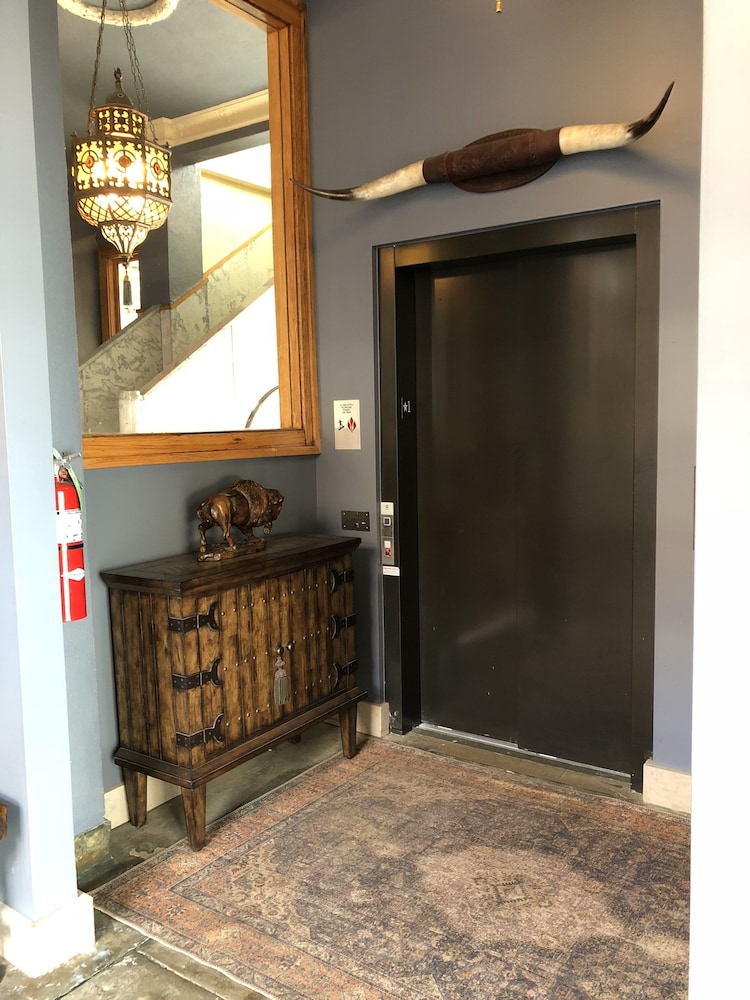 Frontier Hotel Pawhuska - photo 25
