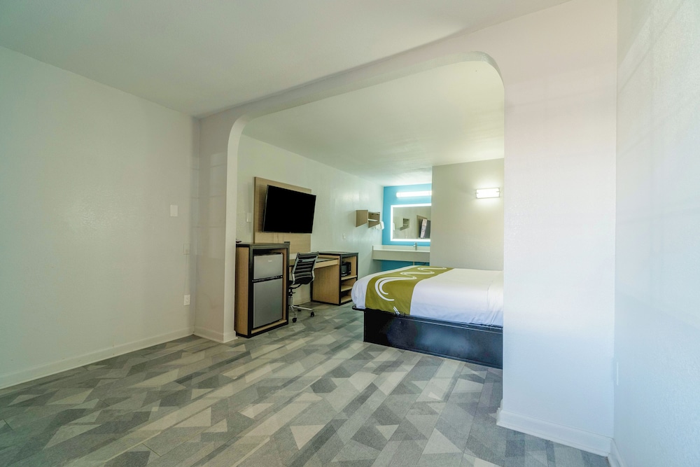 Pleasanton Executive Inn By OYO - photo 12