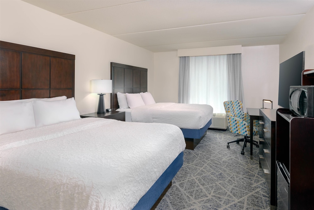 Hampton Inn & Suites Pensacola Gulf Breeze - photo 8