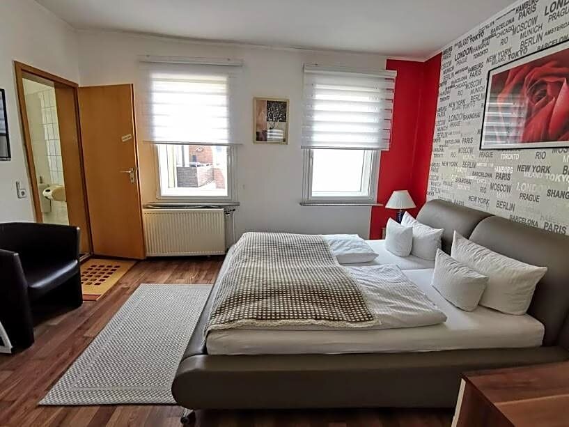 Hotel Happy — hotel in Bad Bramstedt