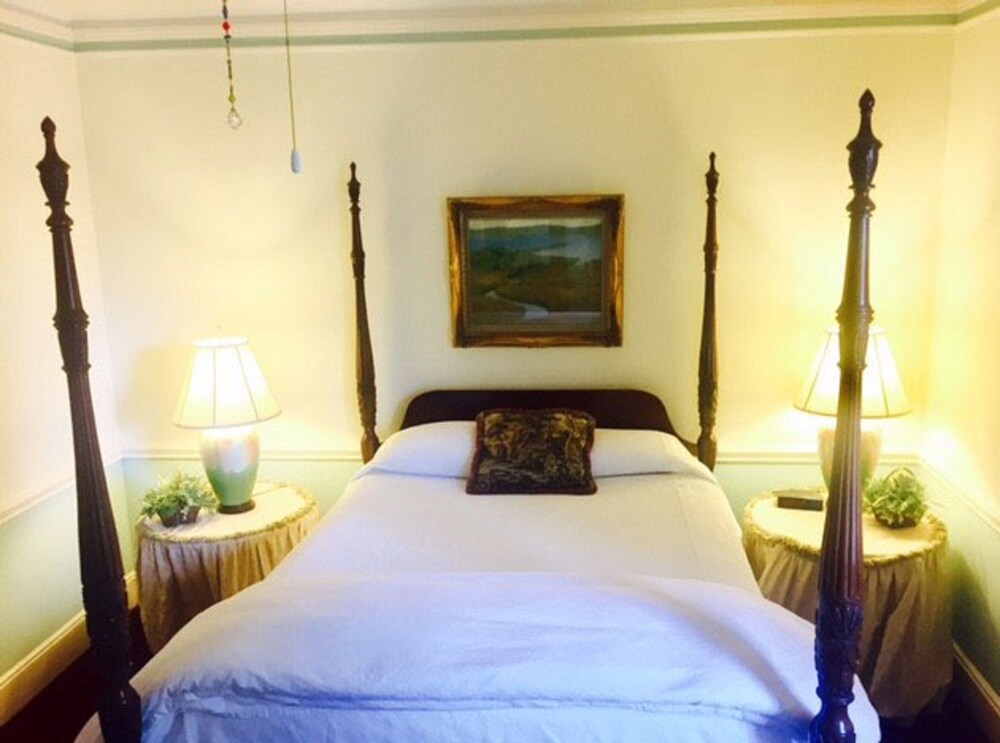 Morehead Inn - photo 16