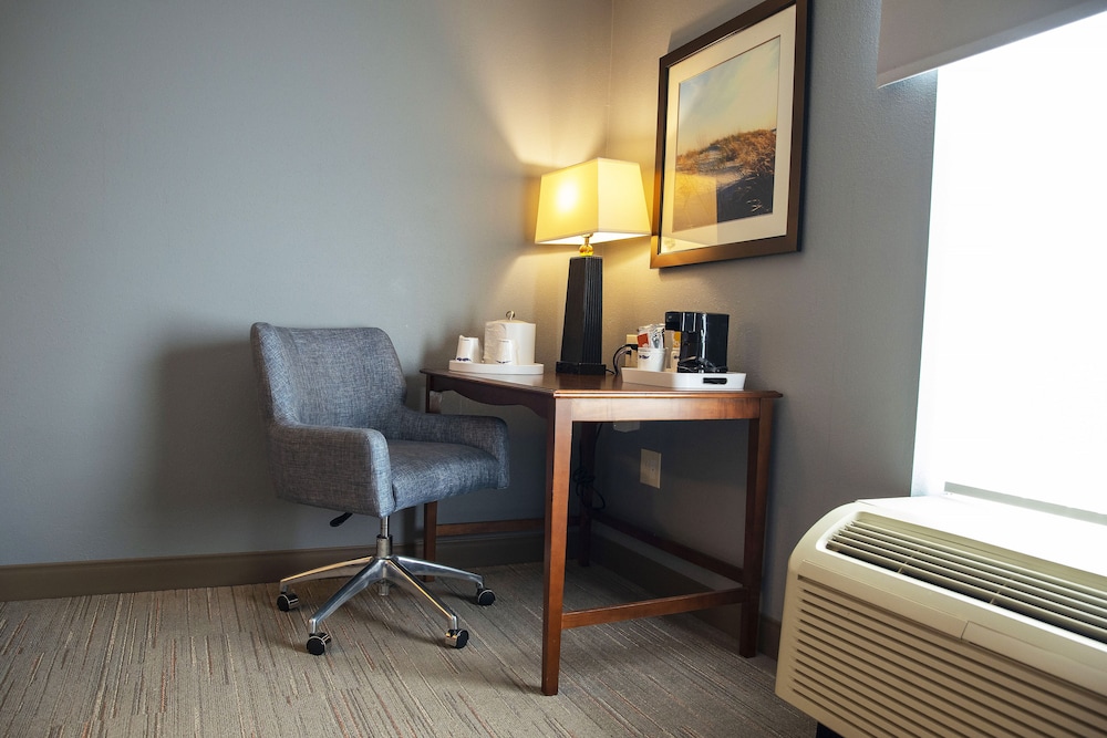 Hampton Inn & Suites Jacksonville - photo 8