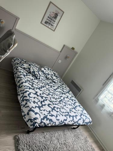 Studio Lumineux Avec Wifi Gratuit Centre Antony Acces Rapide Paris & Orly — hotel in Antony