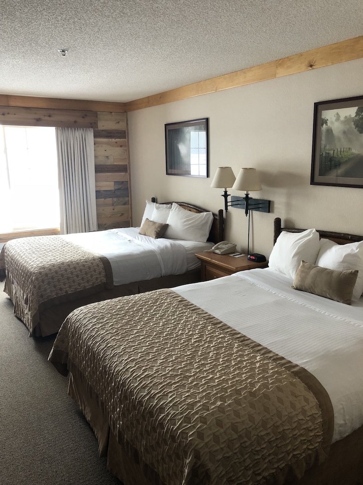 Flat Creek Lodge - photo 6