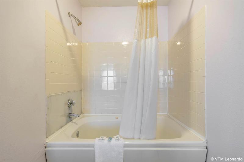 Studio 6 Suites Louisville KY Airport Expo Center - photo 15