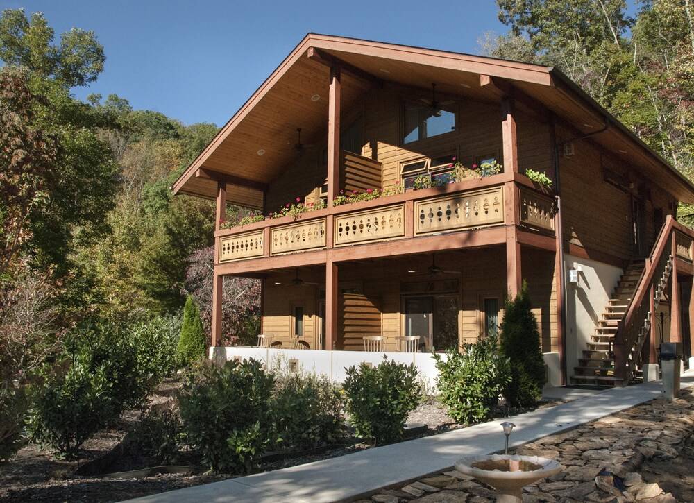 The Chalet Suites Boutique Hotel - photo 15