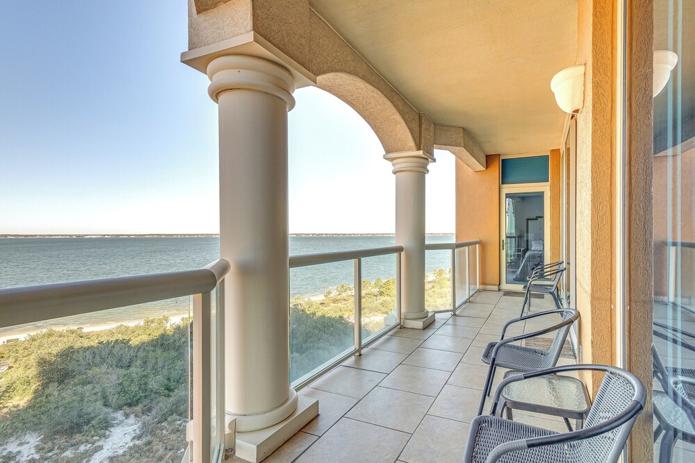 Florida Resort Condo: Walk to Pensacola Beach in Gulf Breeze, United States