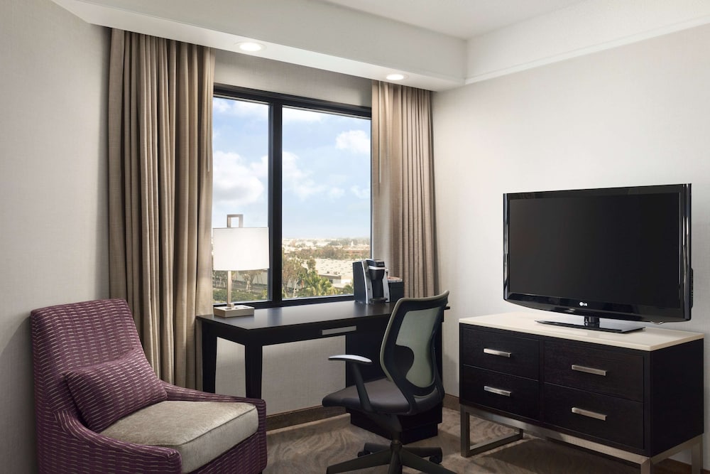 Embassy Suites by Hilton Irvine Orange County Airport - photo 35