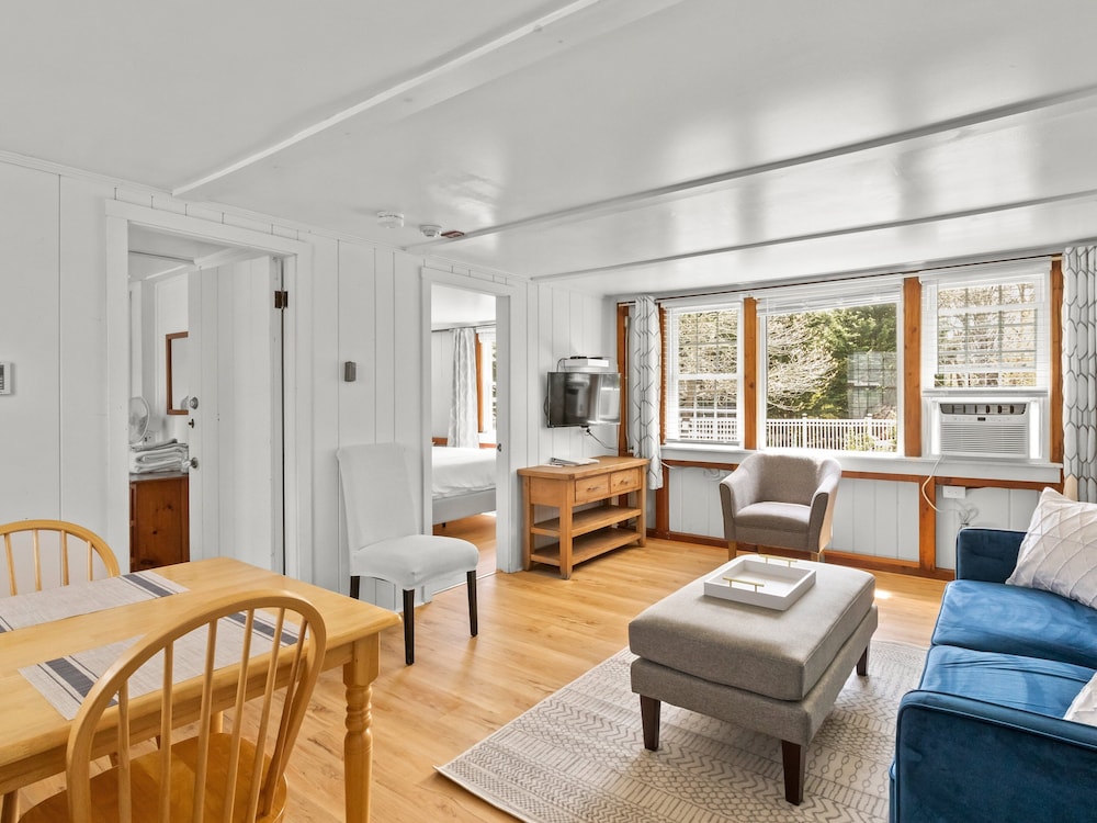 The Seagrove Suites & Guest Rooms - photo 20