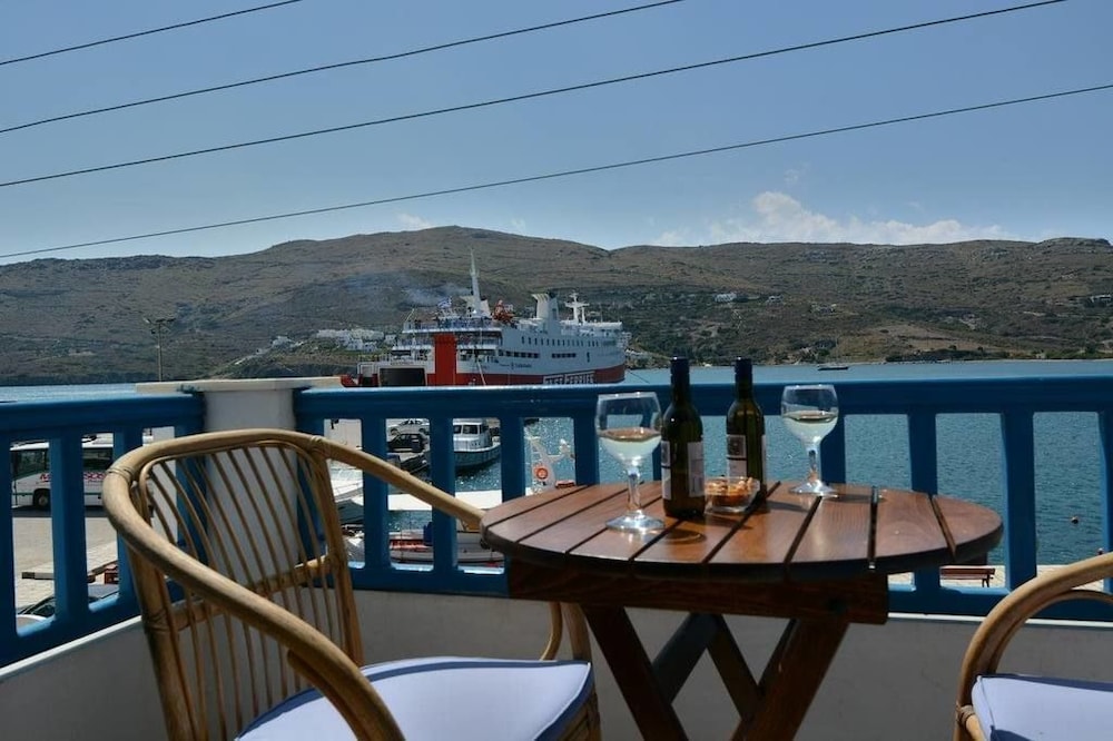 Galaxy Hotel - carbon neutral hotel in Andros