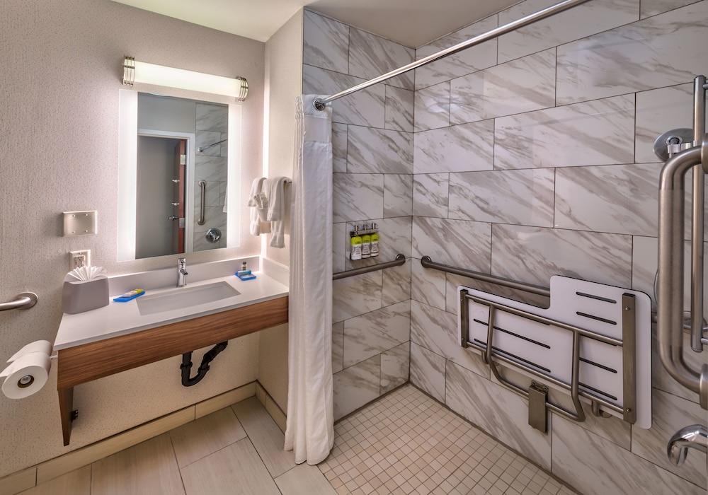 Holiday Inn Express Reno Airport by IHG - photo 2