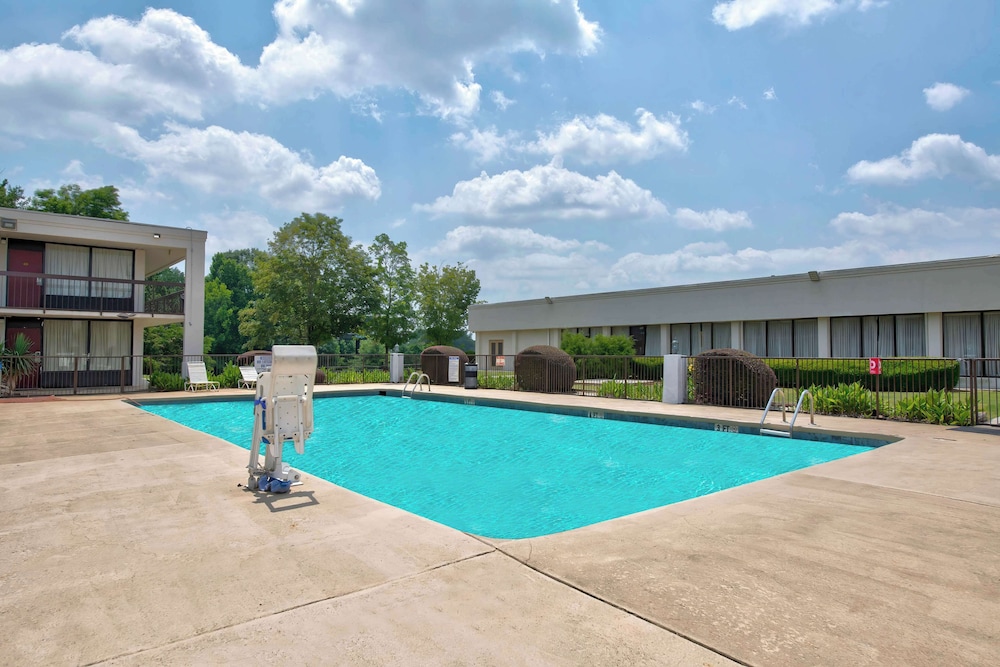 Motel 6 Conyers GA - photo 21