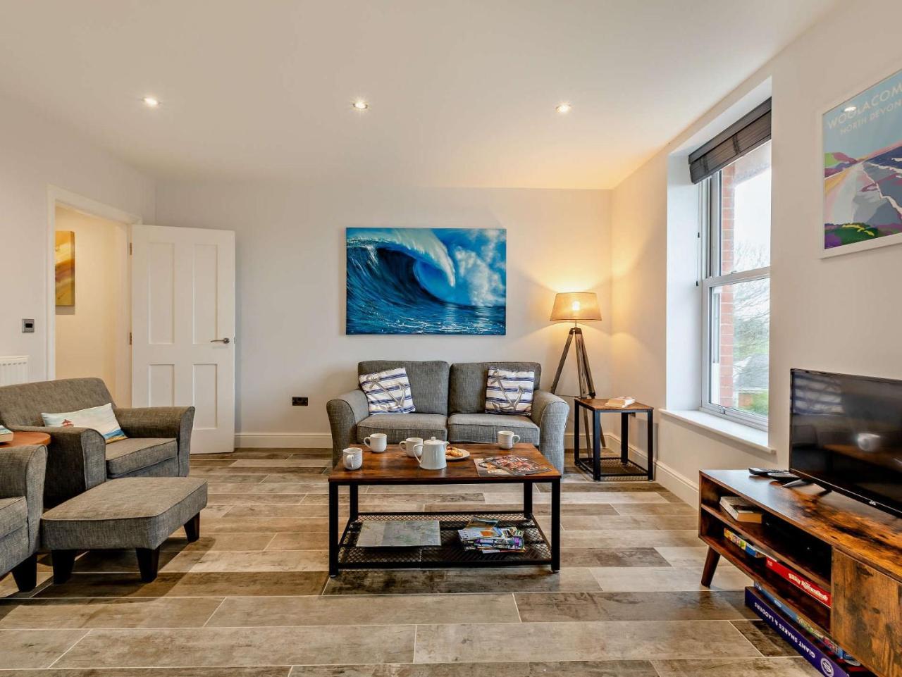2 Bed in Woolacombe 90798 - last minute hotel in Unknown City