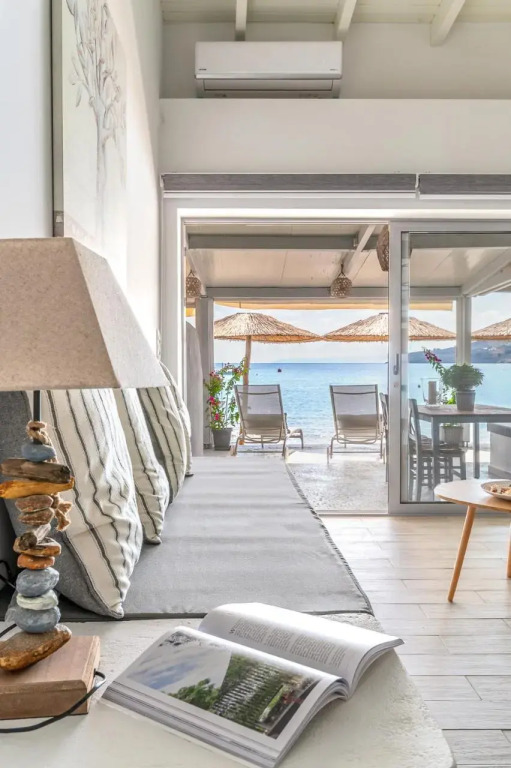 Pallas Seaside 1 — 4-Star Luxury Hotel in Athens, Greece