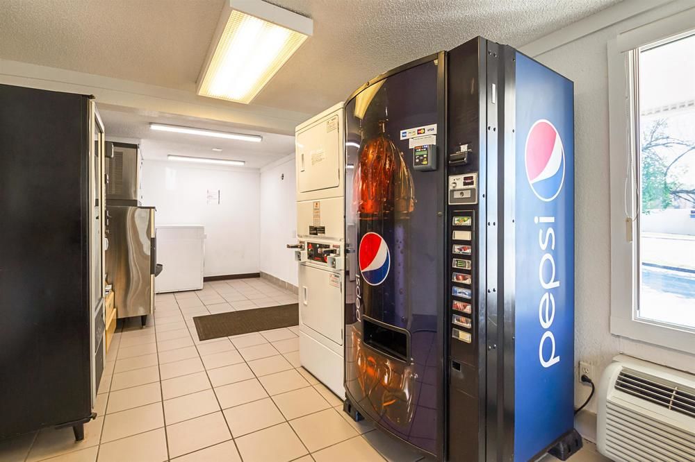 Motel 6 Bloomington Indiana - photo 20