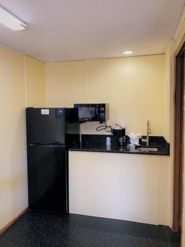 River Side Inn - photo 18