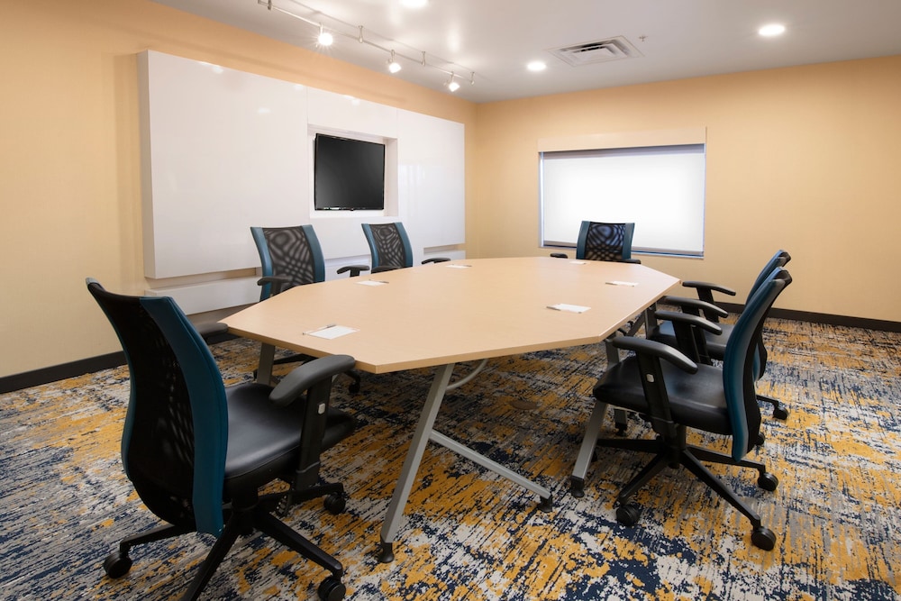 Towneplace Suites Oklahoma City Airport - photo 34