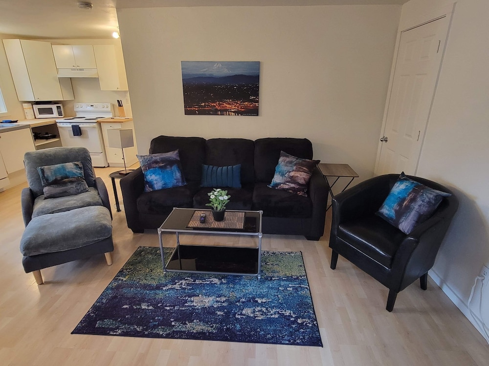 Hood River Suites Apartment Hotel - photo 39