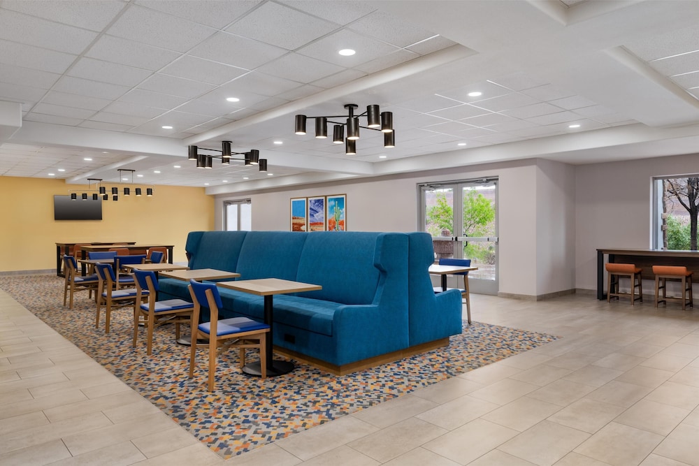 Hampton Inn & Suites by Hilton Mesquite - photo 6