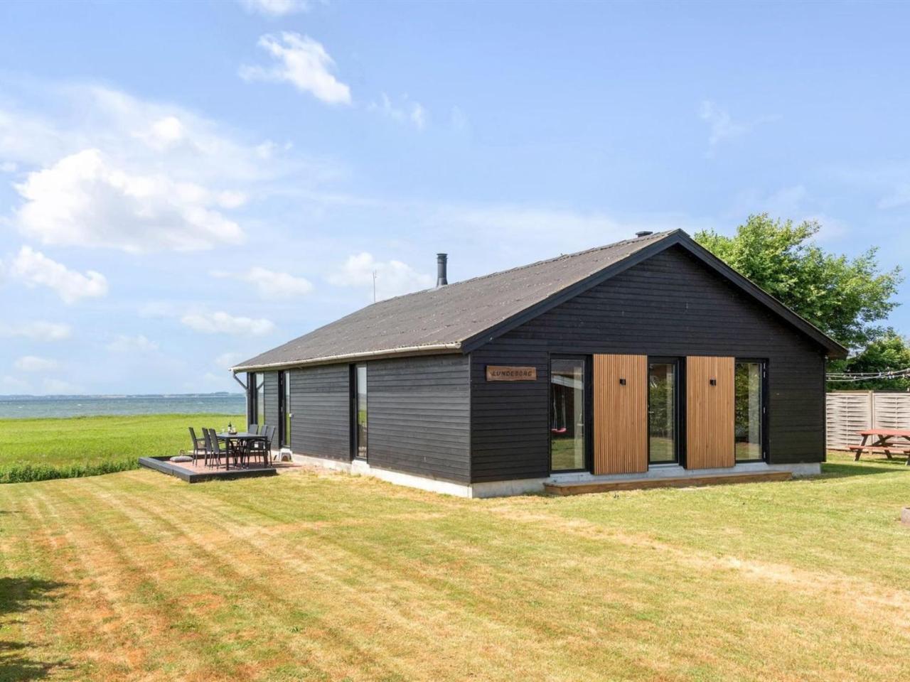 Holiday Home Aslag 150m to the fjord by Interhome — 4-Star Luxury Hotel in Vinderup, Denmark