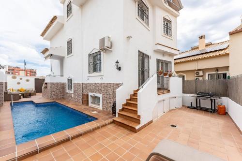 Casa Ohana Fuengirola — 4-Star Luxury Hotel in Fuengirola, Spain