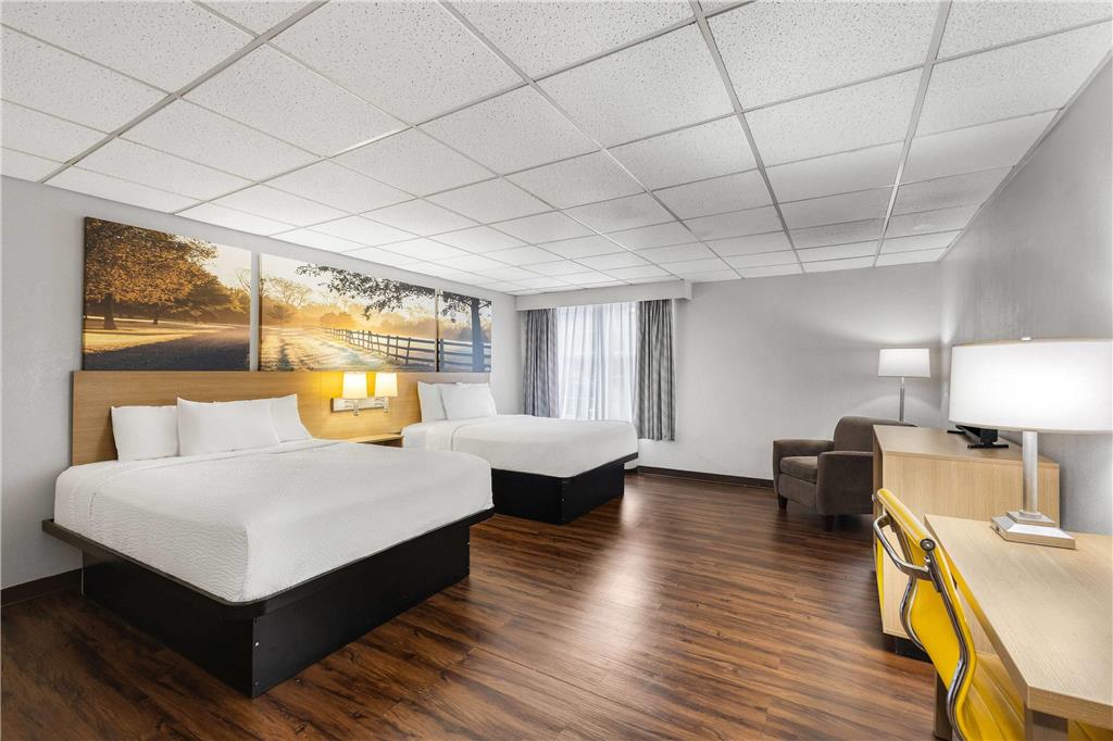 Days Inn by Wyndham Madisonville - photo 15