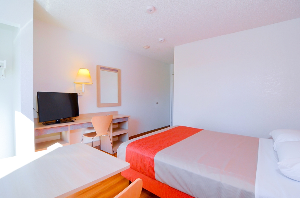 Motel 6 North Palm Springs CA North - photo 10