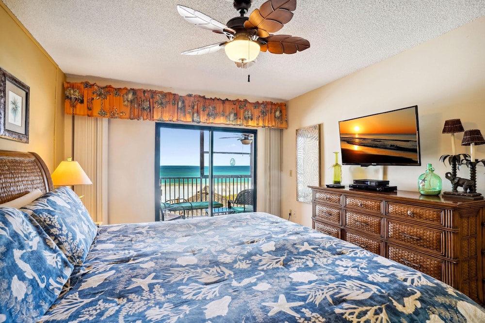 Villa Madeira 207 Premier — 4-Star Luxury Hotel in Saint Pete Beach, United States